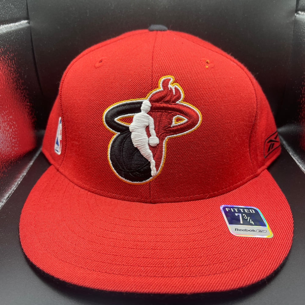 Men's retro Reebok Miami Heat Fitted Hat Size 7 3/4